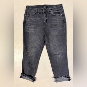 Judy Blue Distressed Skinny Fit Size 9 Black Capri